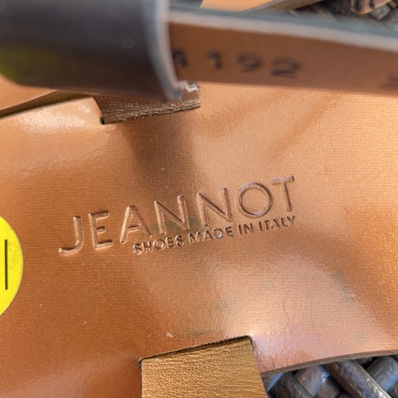 Shoes with Green Stones Size 9 - Picture 9 of 16